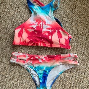 Red, white & blue VS swimsuit! 🇺🇸